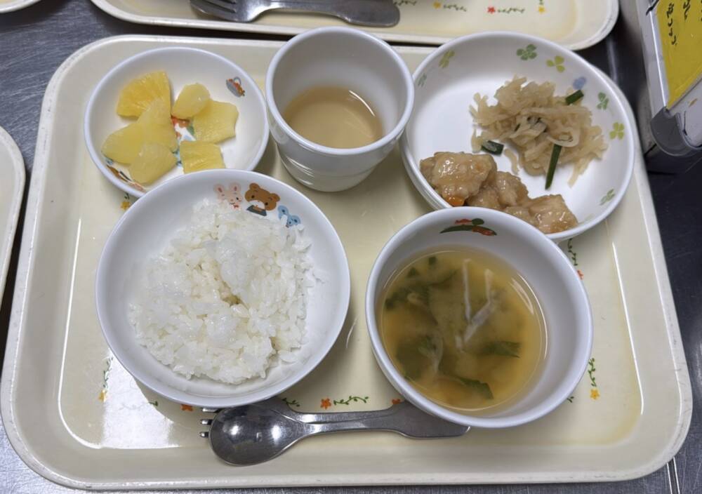 🌷今日の給食🌷