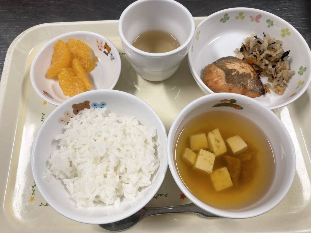 🌷今日の給食🌷