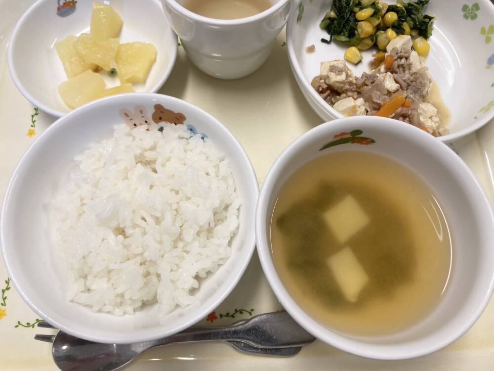 🌷今日の給食🌷