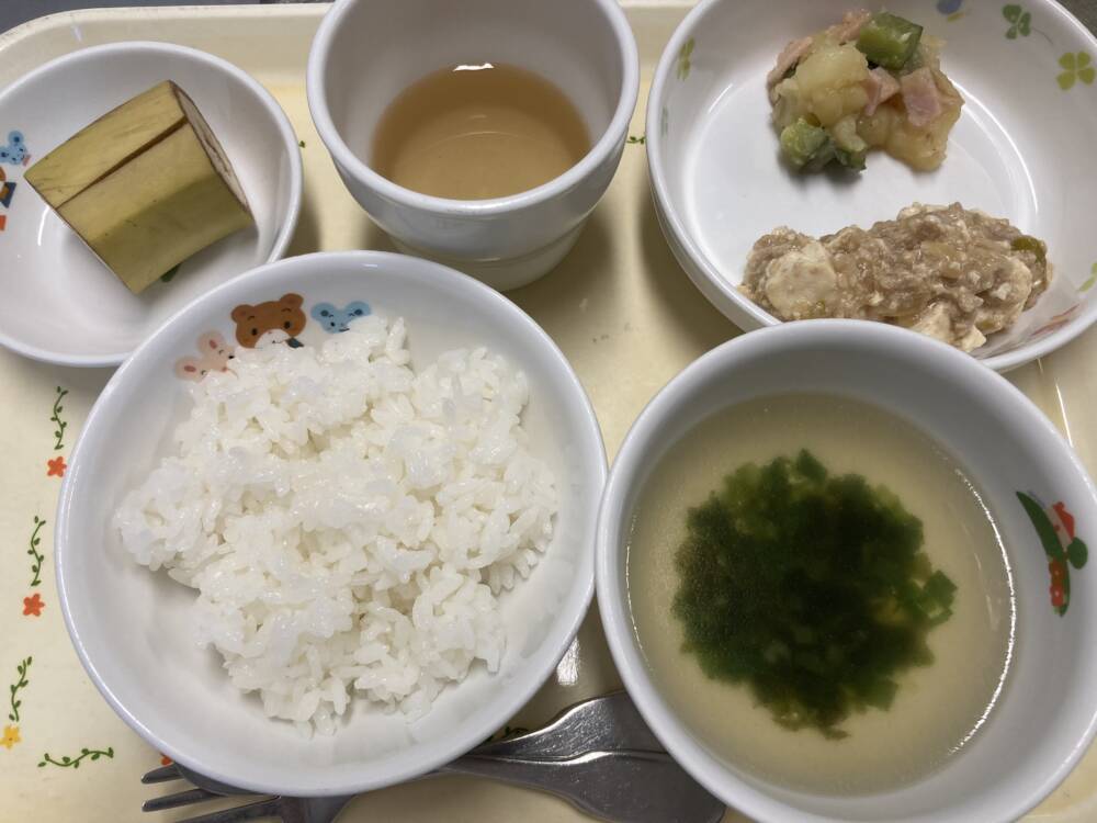 🌷今日の給食🌷