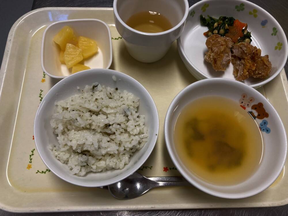 🌷今日の給食🌷