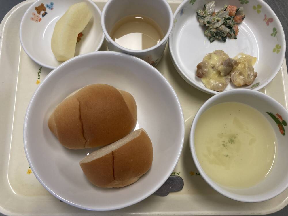 🌷今日の給食🌷