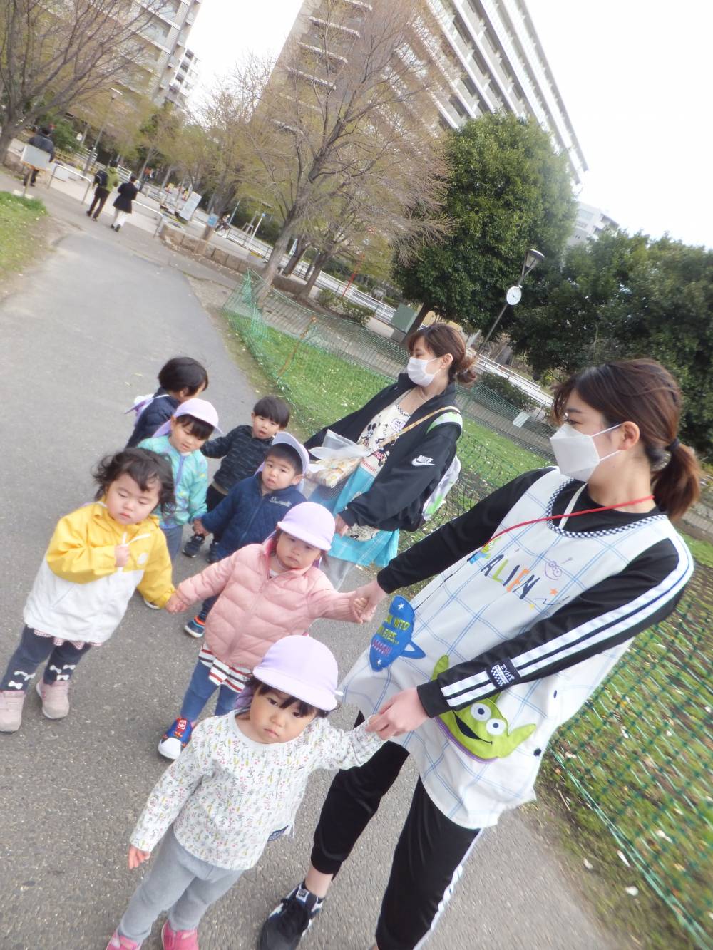 たんぽぽ組🌼初めての遊具遊び