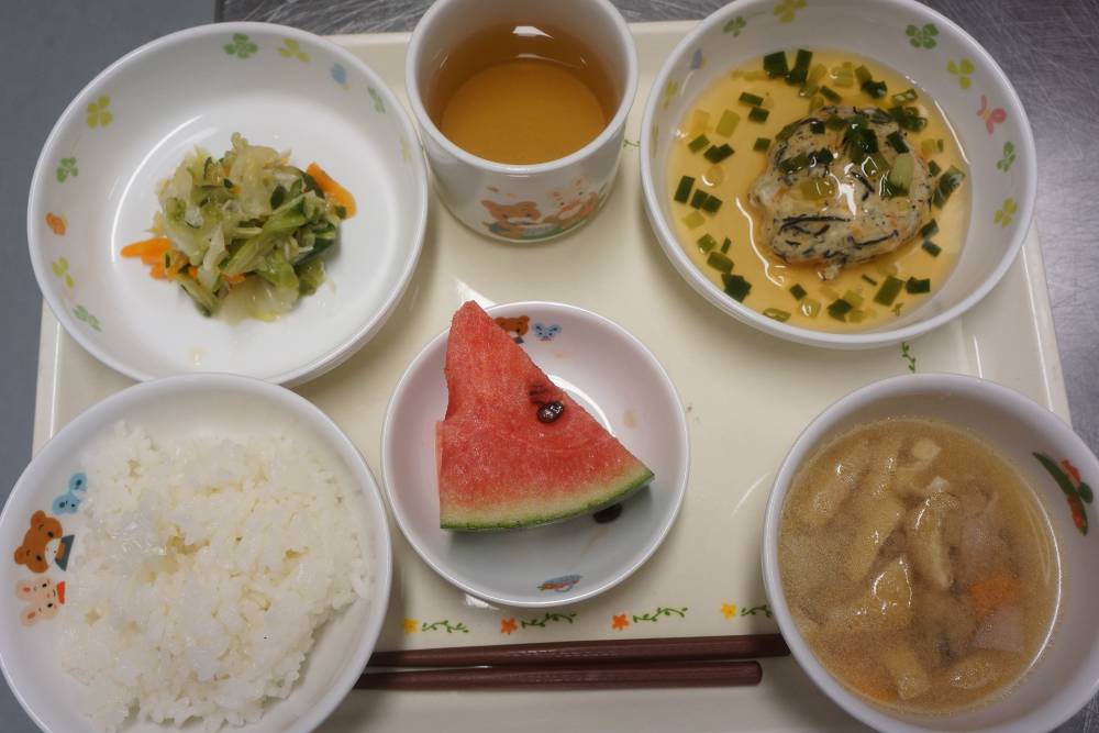 🌷今日の給食🌷