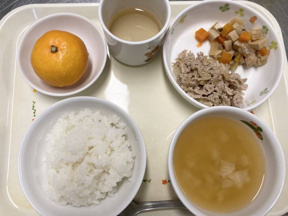 🌷今日の給食🌷