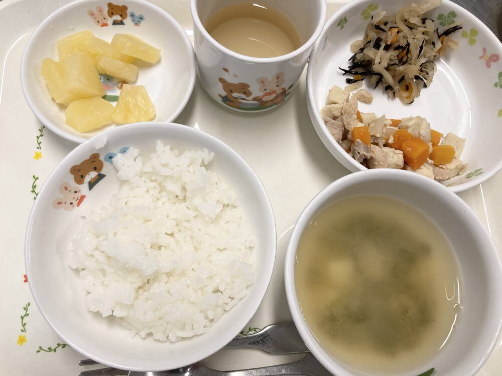 🌷今日の給食🌷