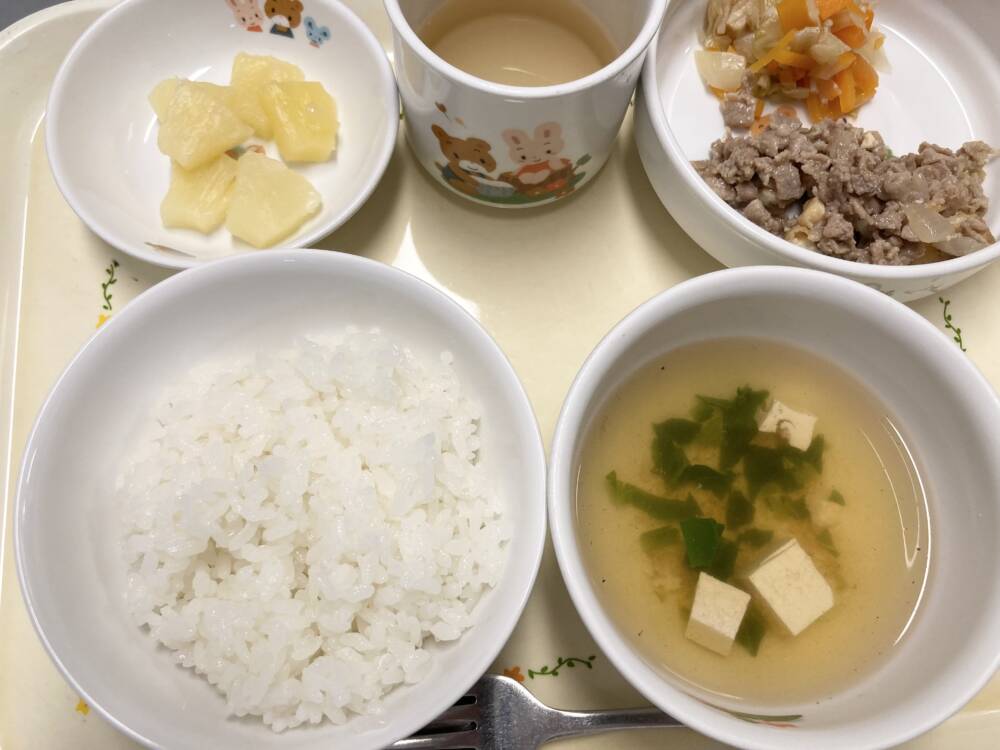 🌷今日の給食🌷