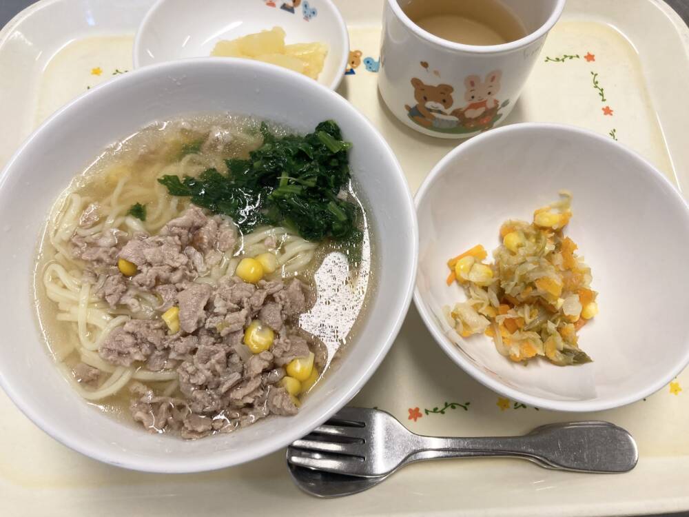 🌷今日の給食🌷