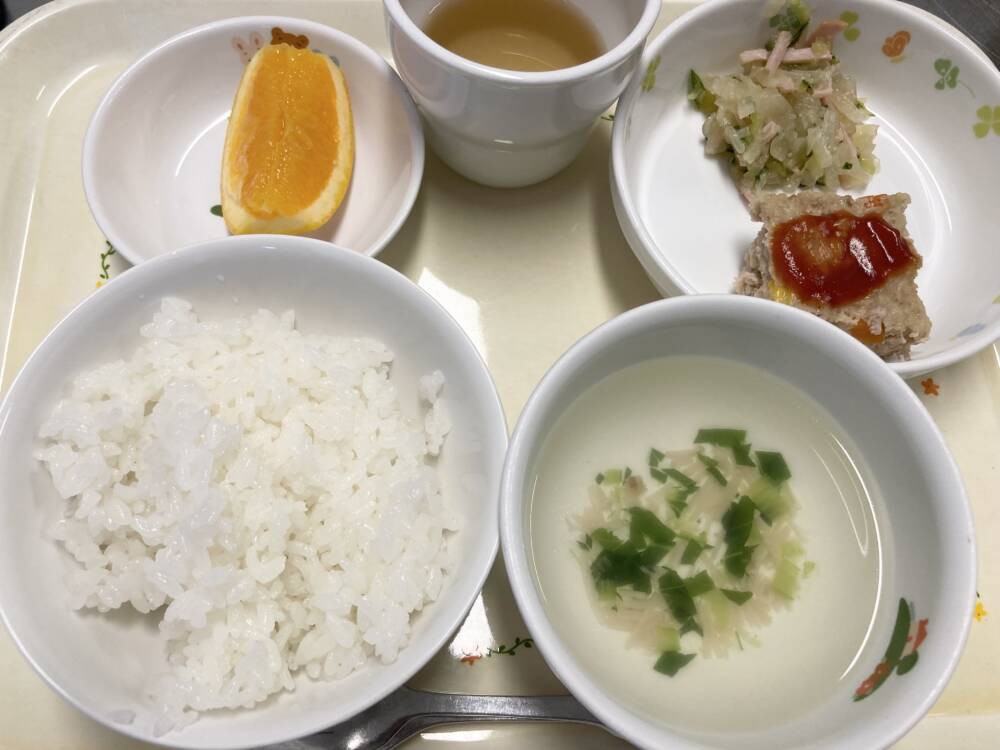 🌷今日の給食🌷