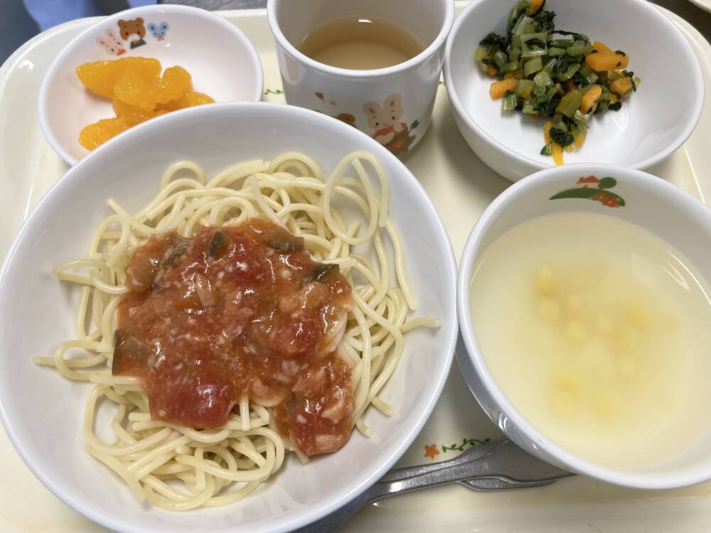 🌷今日の給食🌷