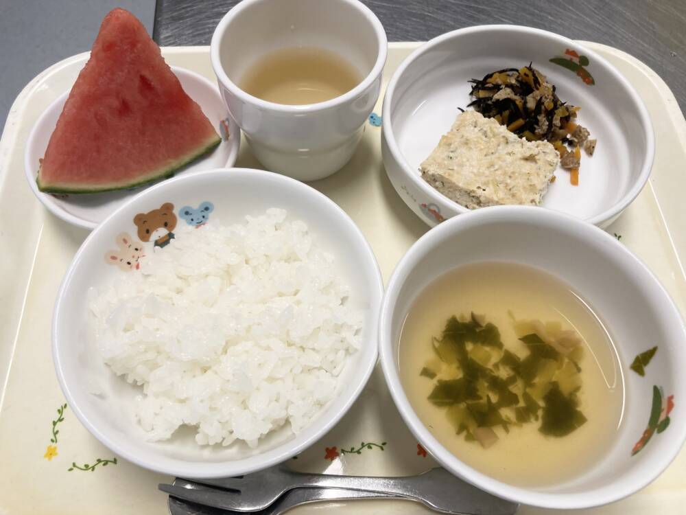 🌷今日の給食🌷