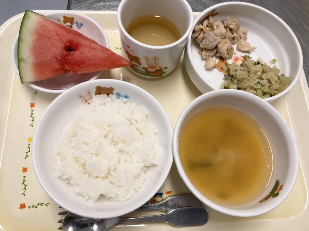 🌷今日の給食🌷