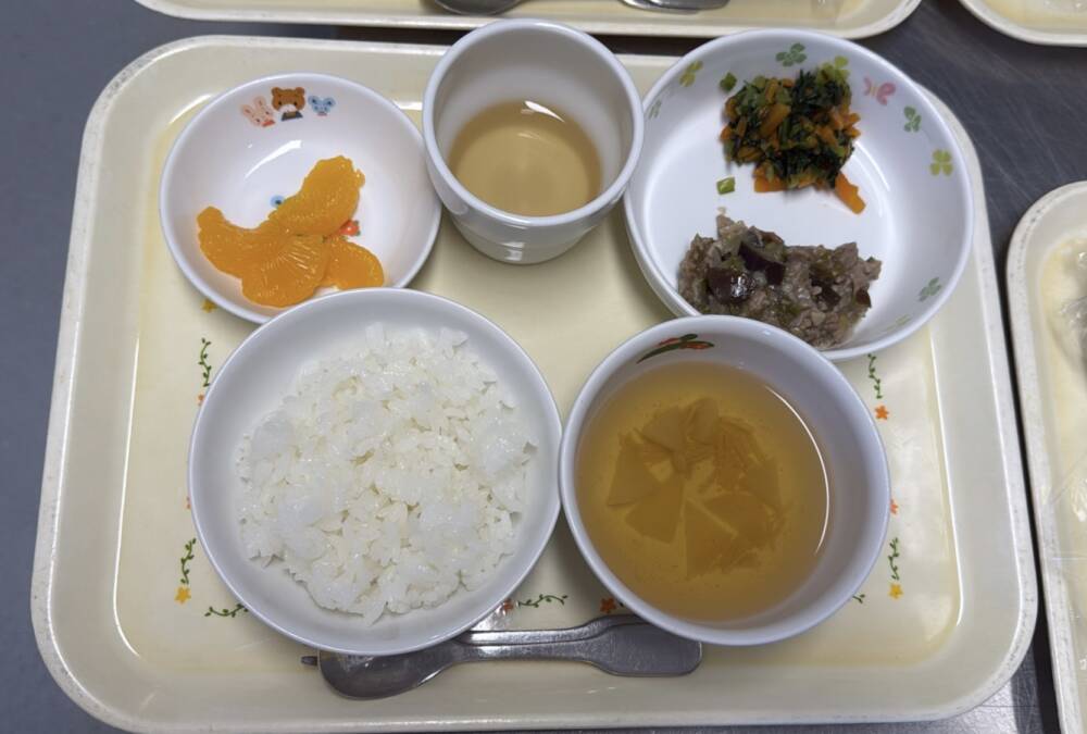 🌷今日の給食🌷