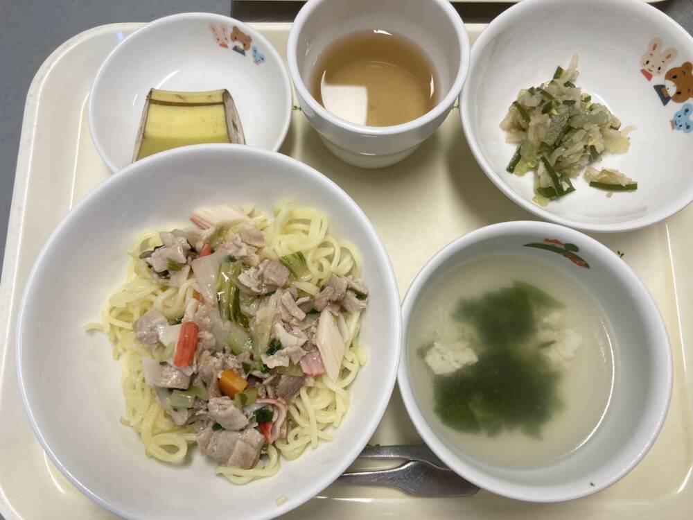 🌷今日の給食🌷