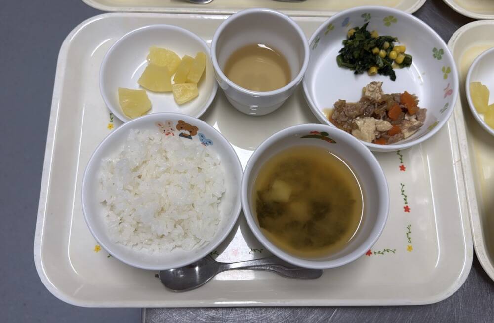 🌷今日の給食🌷