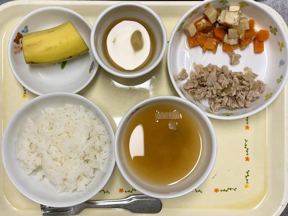 🌷今日の給食🌷