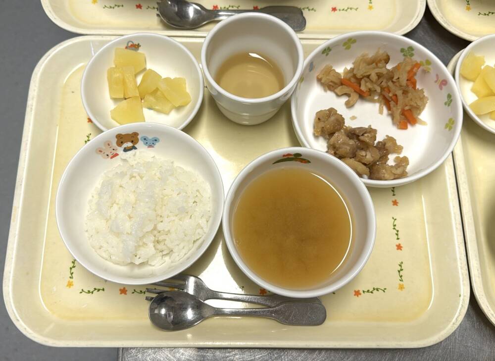 🌷今日の給食🌷