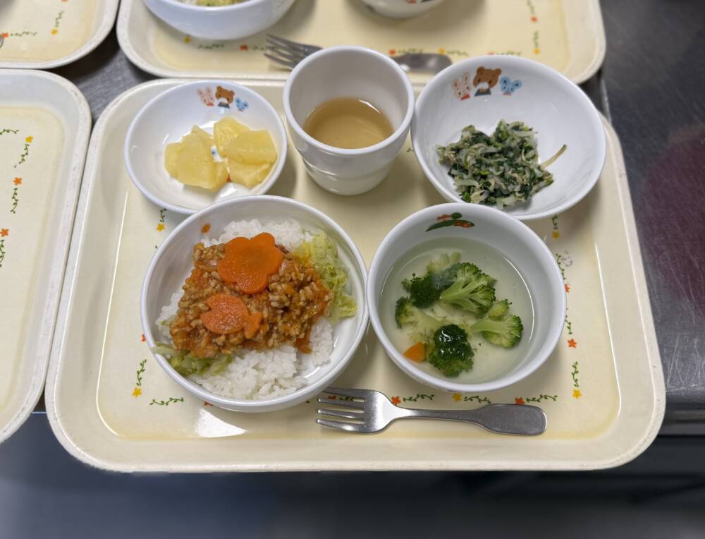 🌷今日の給食🌷
