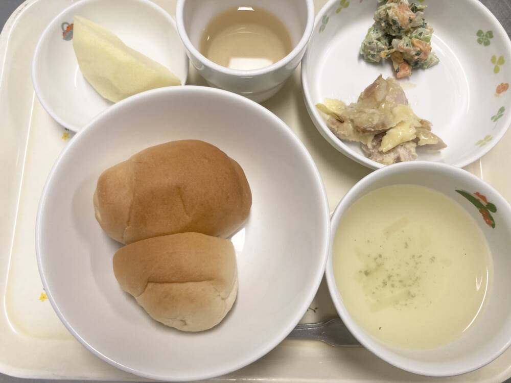🌷今日の給食🌷